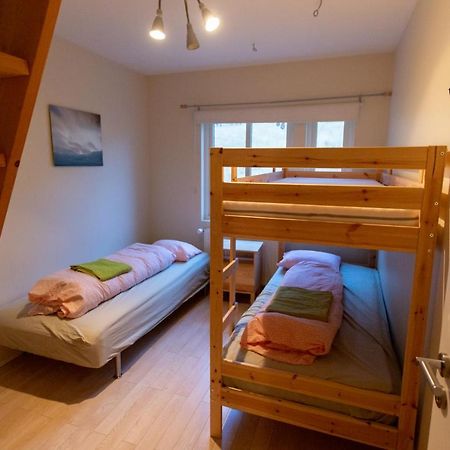 Hvammur 2 Guesthouse Red House Блёндюоус Экстерьер фото